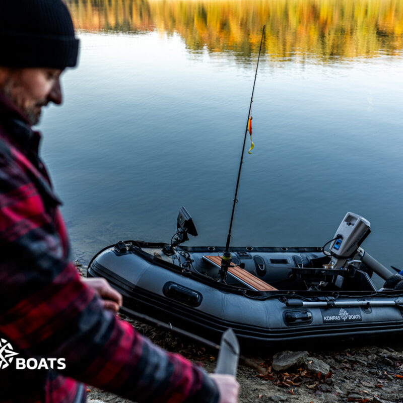 Ponton ze sztywną podłogą