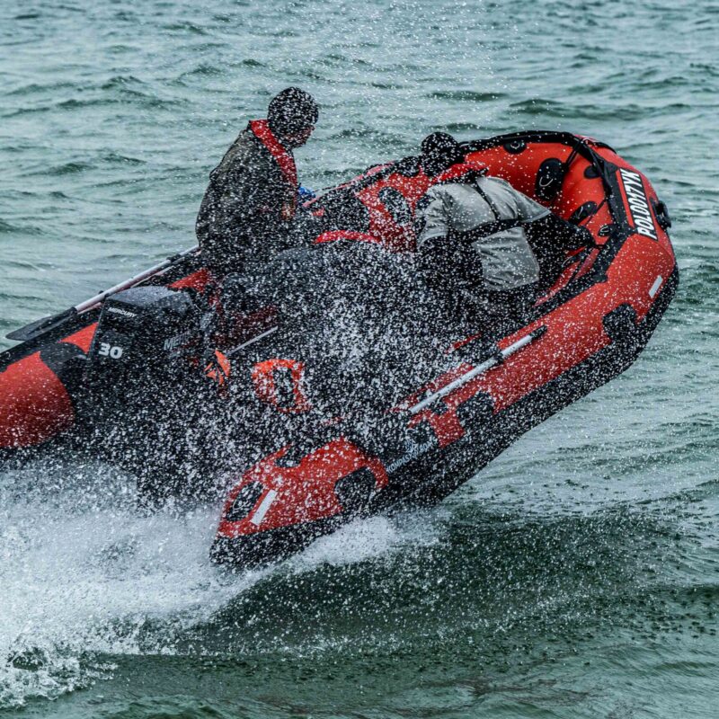 Ponton ze sztywną podłogą