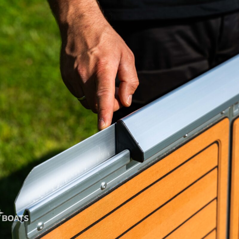 Listwa do podłogi pontonu