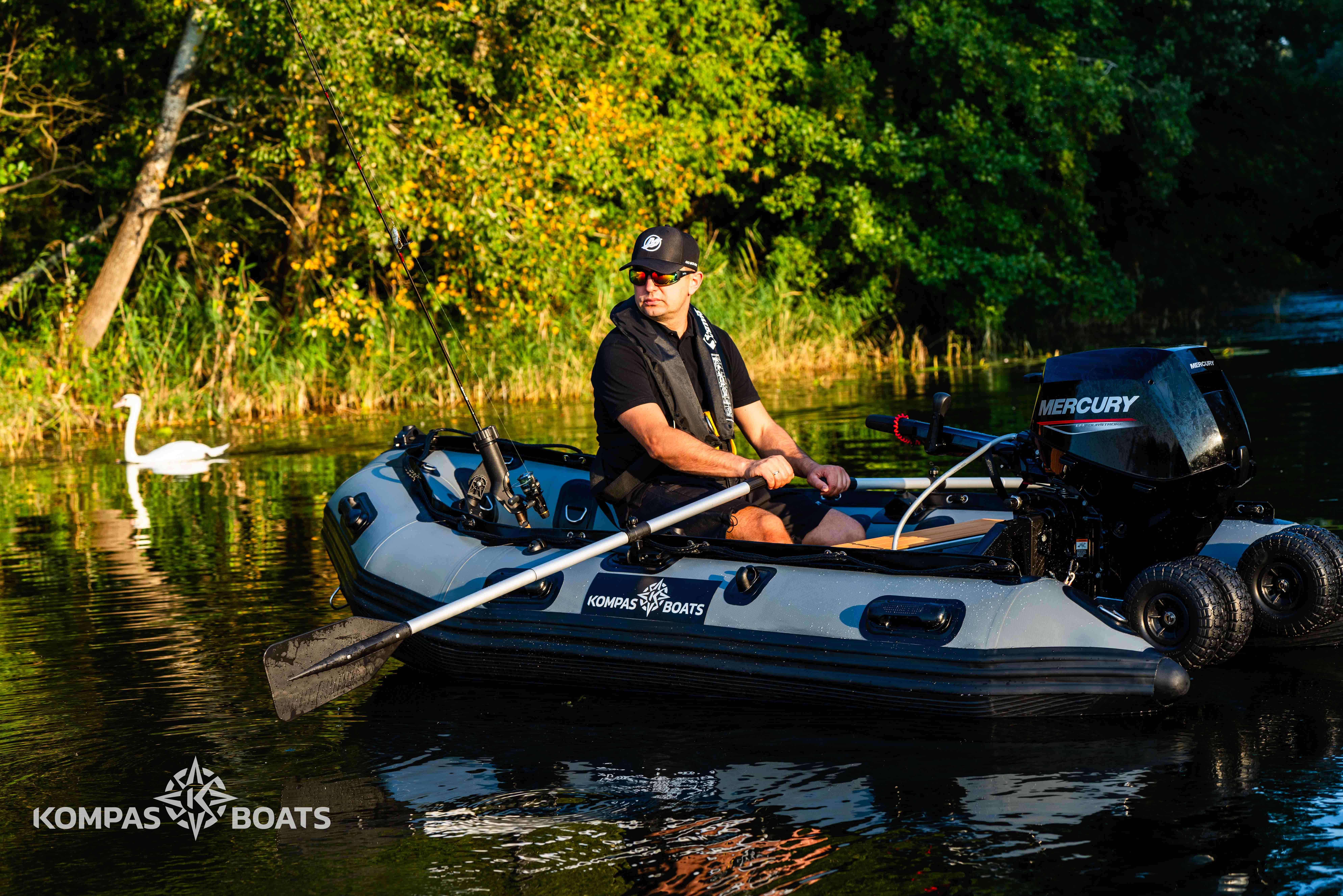 Ponton Kompas Boats KB460 + podłoga ALU + pawęż ALU - obrazek 9