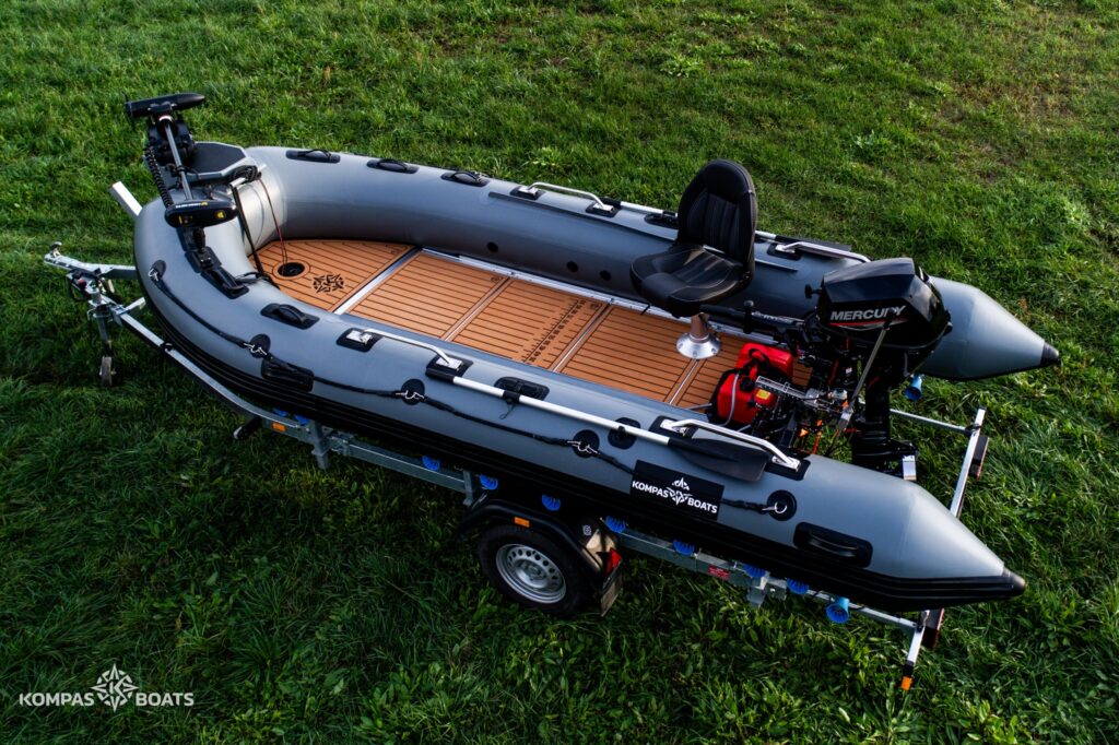 duży Ponton wędkarski kompas Fishing 460