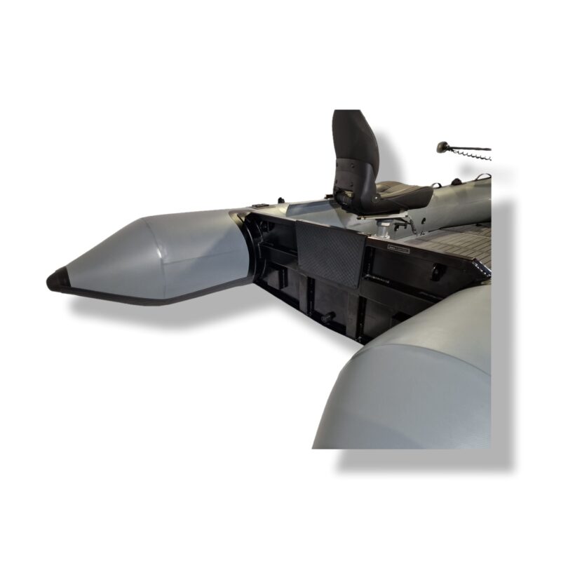 Ponton z wytrzymałą pawężą