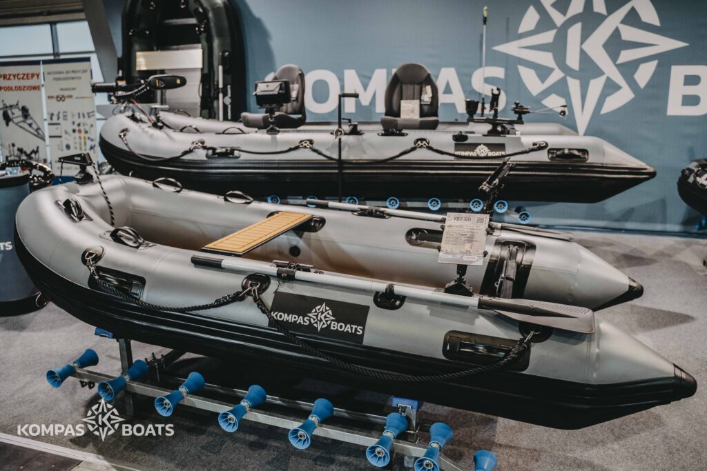 Ponton wędkarskie 320