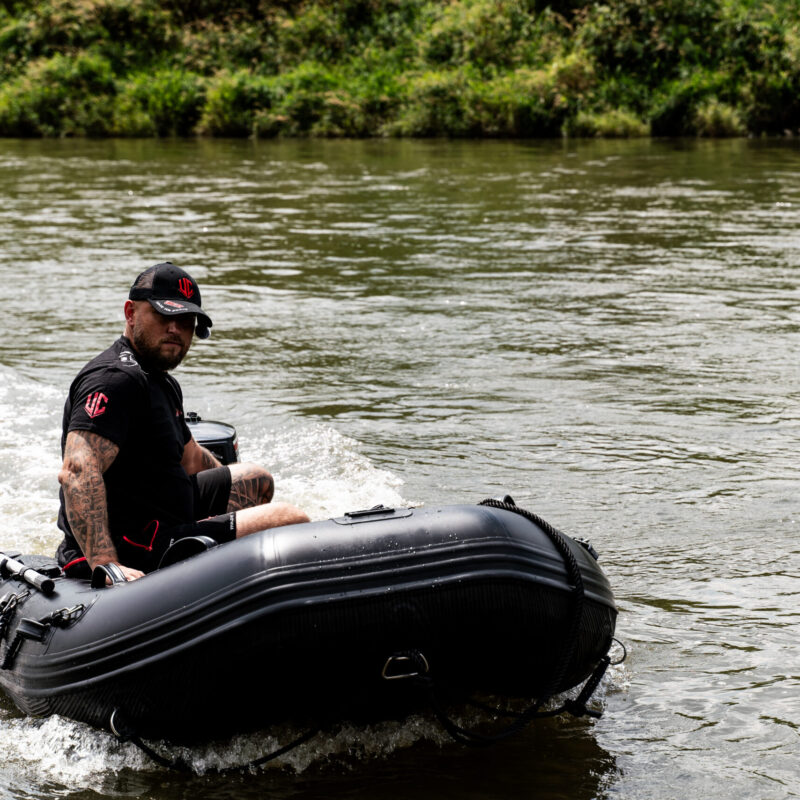 ponton wędkarski na rzece-najlepszy ponton F kompas boats