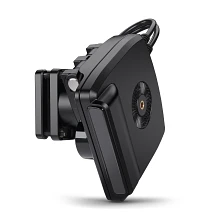 "Przetwornik Humminbird MEGA Live 2 zamontowany na silniku dziobowym. Widok urządzenia do sonaru czasu rzeczywistego (Forward Facing Sonar)."