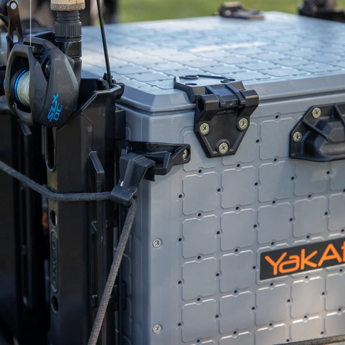 YakAttack BlackPak Pro 16x16 skrzynia wędkarska do kajaka - obrazek 10