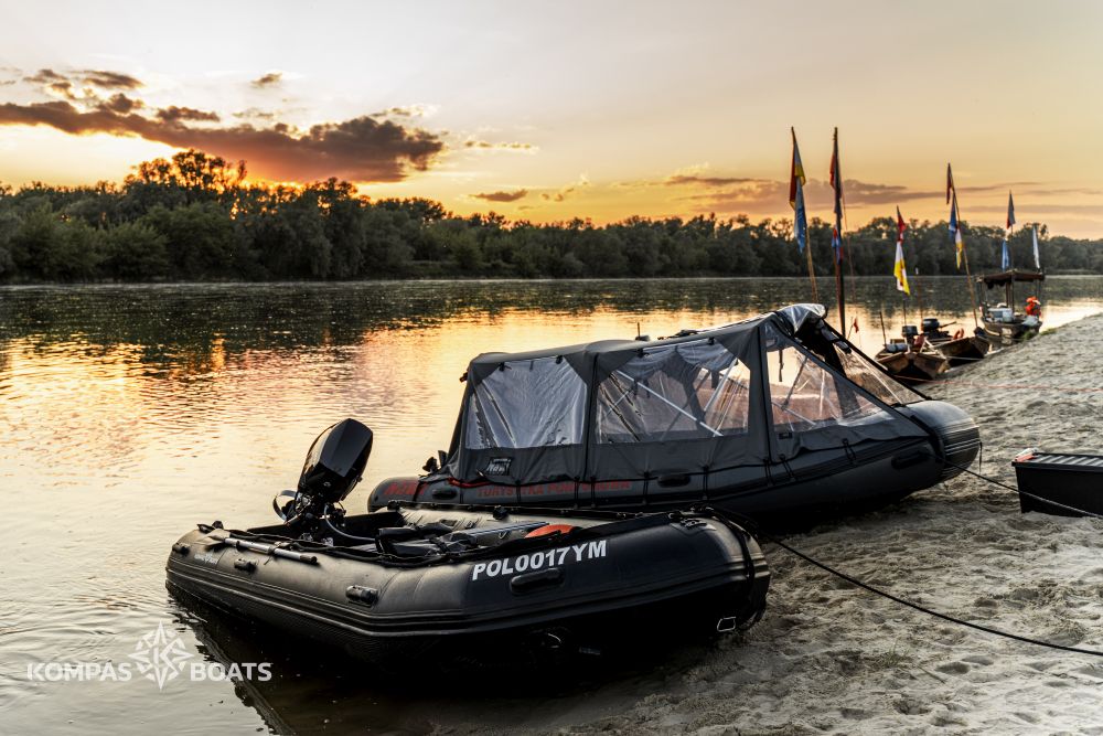 kompani-do-wspolnego-plywania-pontonami-kompas-boats-11