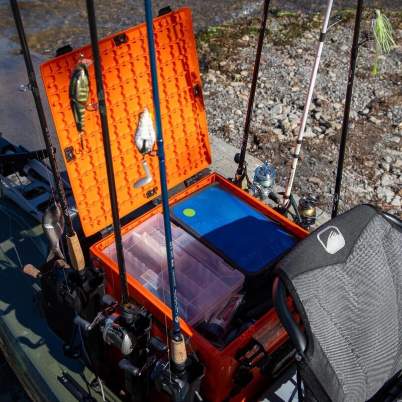 Duża pomarańczowa nakładka YakAttack 16x16 ShortStak Upgrade Kit powiększająca skrzynię BlackPak Pro - profesjonalne akcesoria w Kompas Boats.