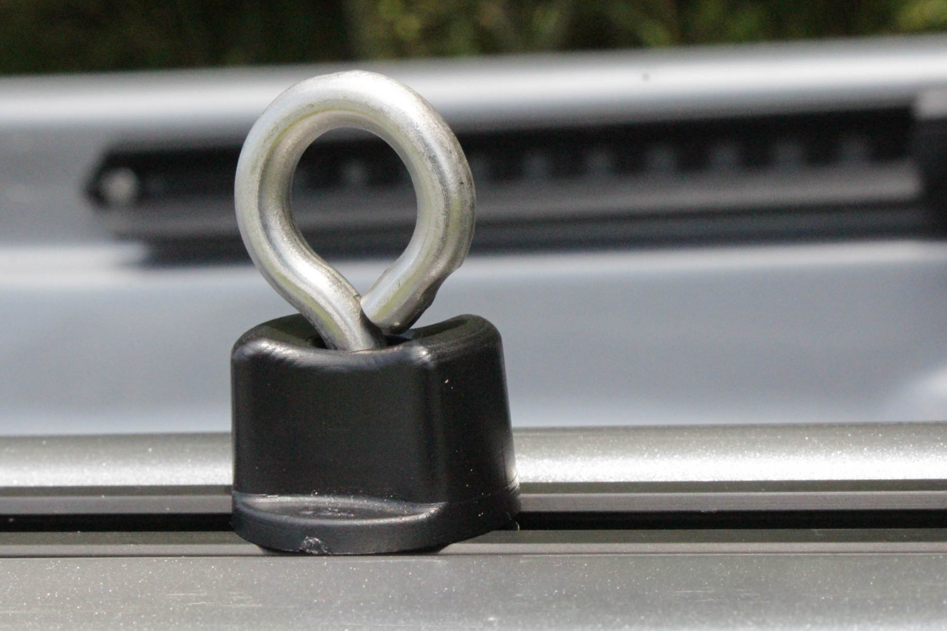 YakAttack Tie-Down Eyelets (AAP-1016) – Oczka Montażowe do Szyn Kajakowych 2 szt. - obrazek 4